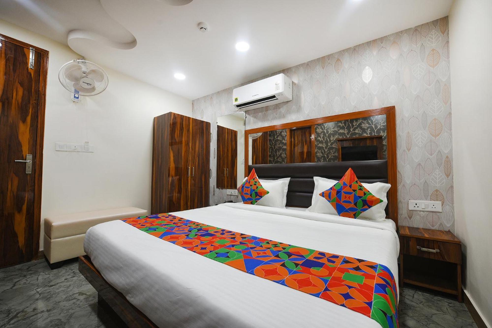 Fabhotel Mona Continental - Nr Laxmi Nagar It Hub Nueva Delhi Exterior foto