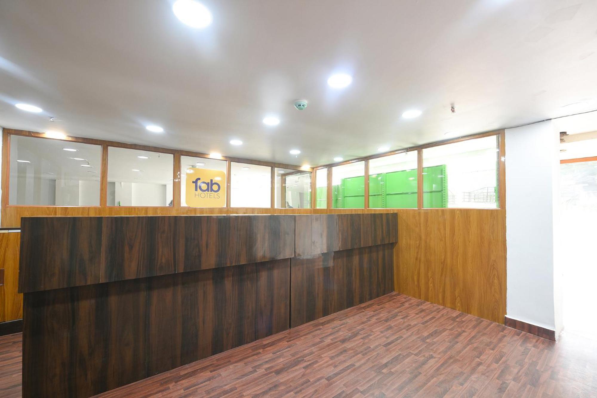 Fabhotel Mona Continental - Nr Laxmi Nagar It Hub Nueva Delhi Exterior foto